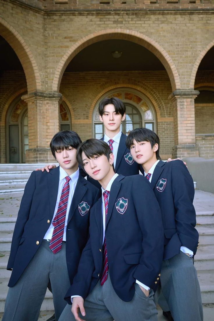 University Staff Uniforms: Projecting Institutional Identity | 2024